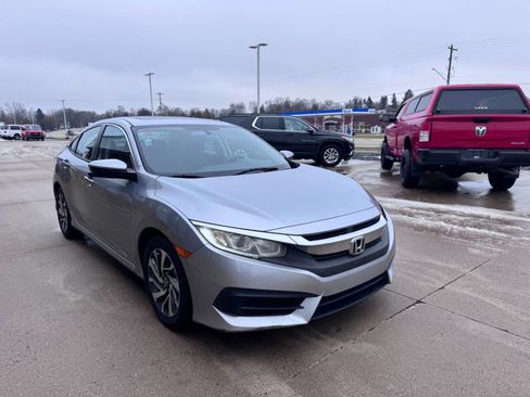 Used 2017 Honda Civic EX image 7