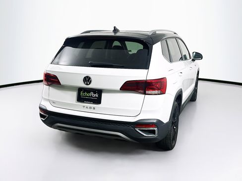Used 2023 Volkswagen Taos SE image 9