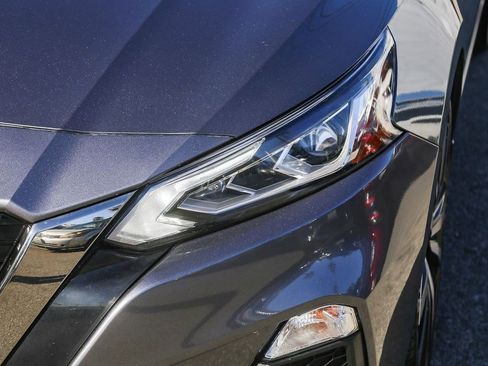 Used 2022 Nissan Altima 2.5 SR image 4