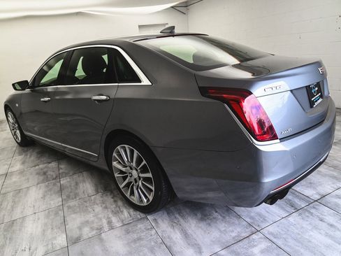 Used 2018 Cadillac CT6 Luxury image 4