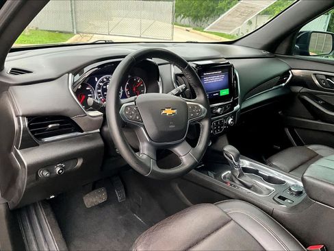 Used 2023 Chevrolet Traverse High Country AWD/4WD image 18