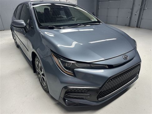 Used 2020 Toyota Corolla LE FWD image 9