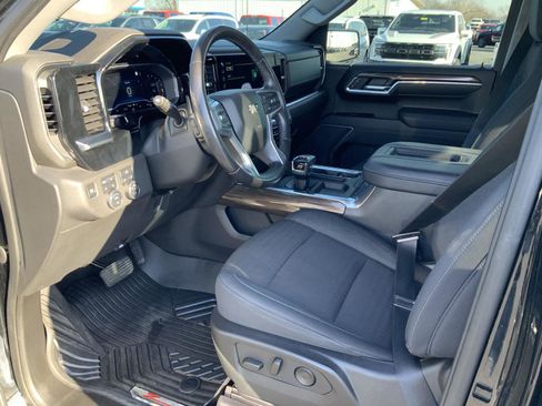 Used 2022 Chevrolet Silverado 1500 LT Trail Boss w/ LPO, Dark Essentials Package image 25