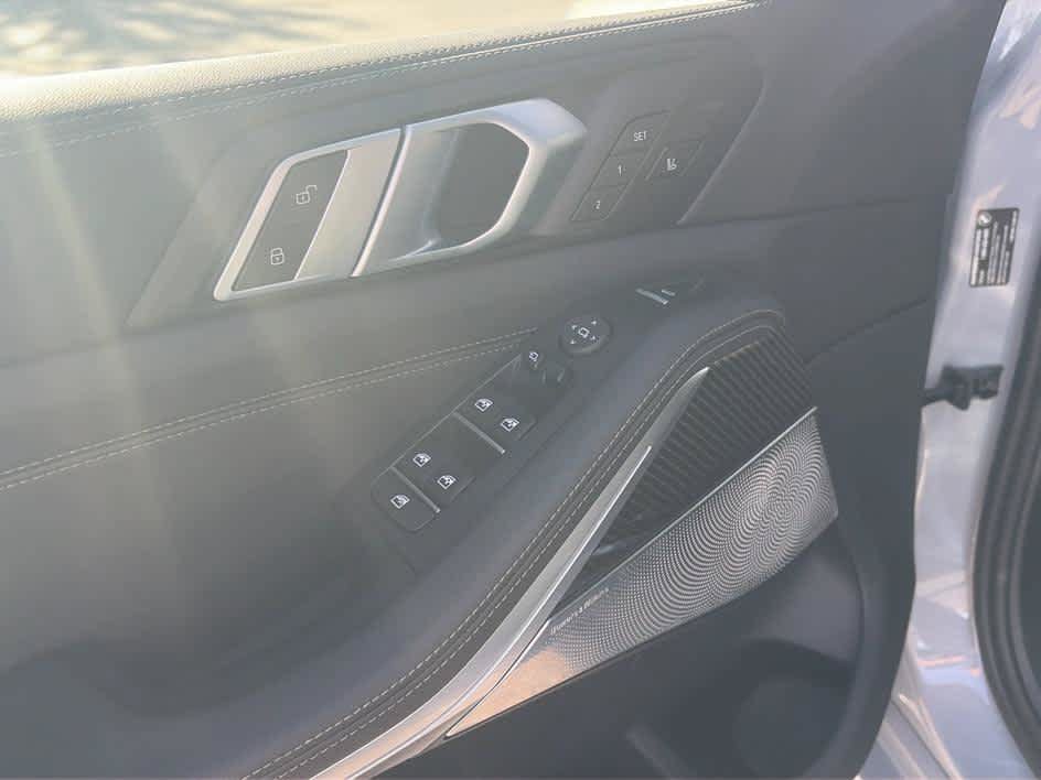 Used 2025 BMW X5 M60i AWD/4WD image 10