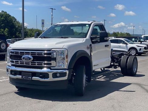 New 2025 Ford F450 XL w/ XL Chrome Package image 5