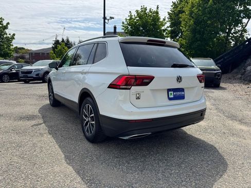 Used 2019 Volkswagen Tiguan SE w/ Panoramic Sunroof Package AWD/4WD image 4
