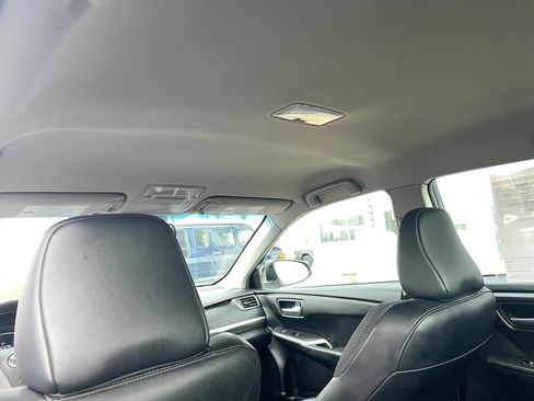 Used 2017 Toyota Camry SE image 23