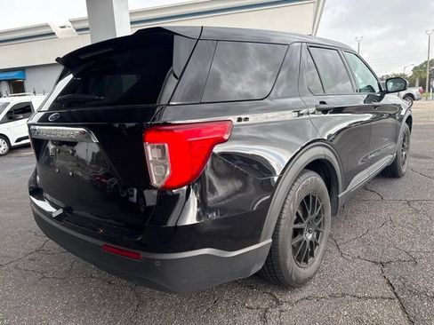 Used 2021 Ford Explorer 2WD image 2