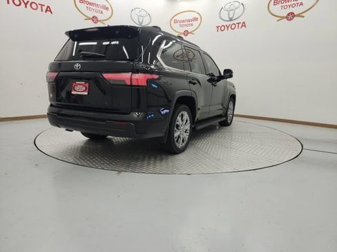 Certified 2024 Toyota Sequoia SR5 w/ SR5 Premium Package AWD/4WD image 8
