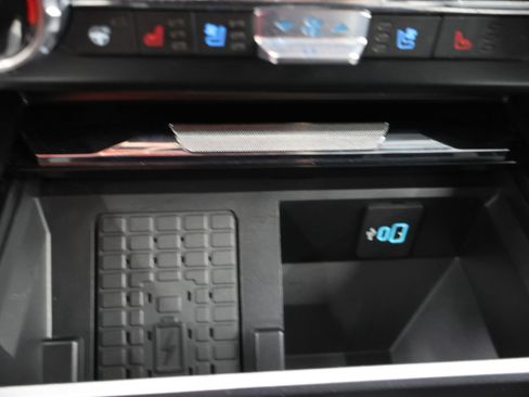 Used 2023 Ford F350 Lariat AWD/4WD image 46