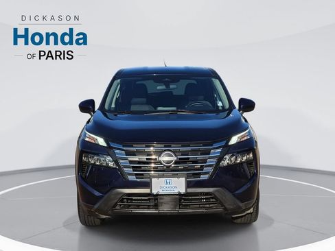 Used 2025 Nissan Rogue SV FWD image 2