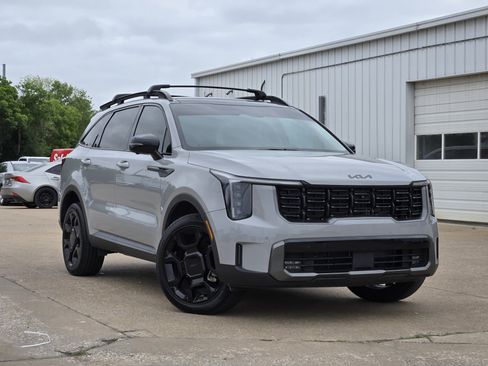 Used 2025 Kia Sorento SX image 1