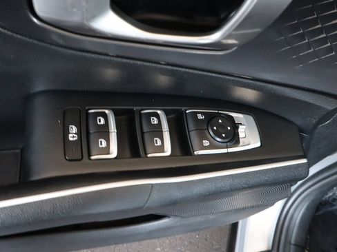 Used 2021 Kia Sorento S w/ Panoramic Sunroof Package FWD image 19
