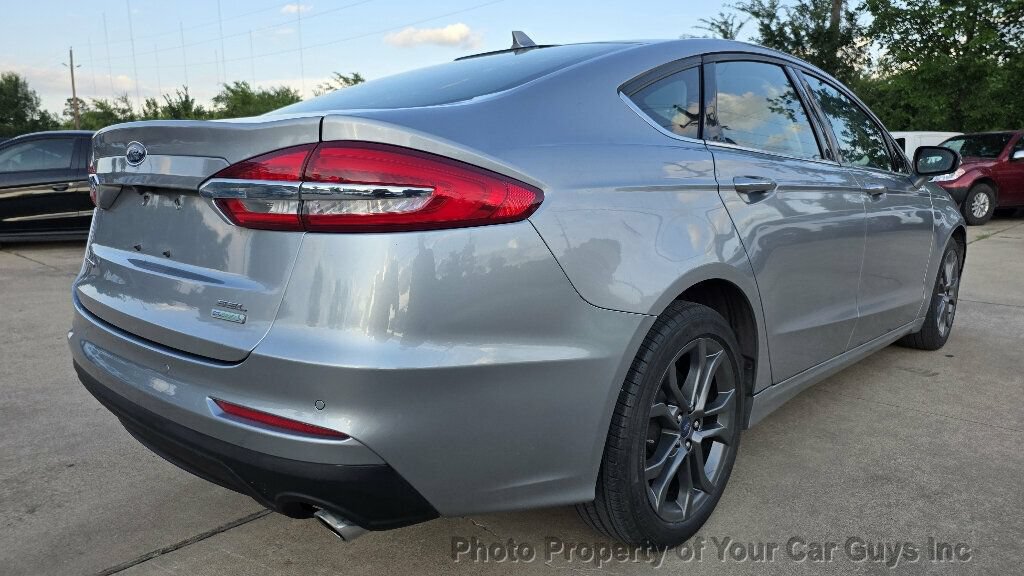 Used 2020 Ford Fusion SEL FWD image 13