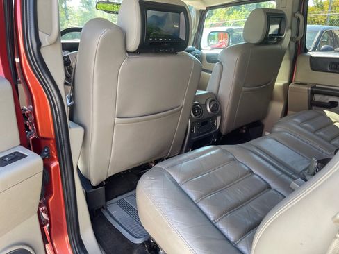 Used 2003 HUMMER H2 w/ Preferred Equipment Group image 21