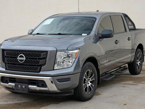 Used 2023 Nissan Titan SV w/ Accessory Utility Package RWD image 38