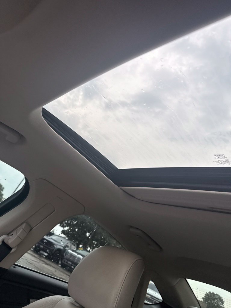 Used 2017 Ford Fusion Titanium FWD image 8