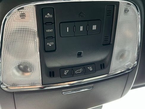 Used 2022 Jeep Grand Cherokee Limited image 40