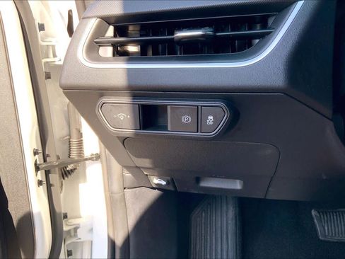Used 2025 Kia K4 FWD image 35