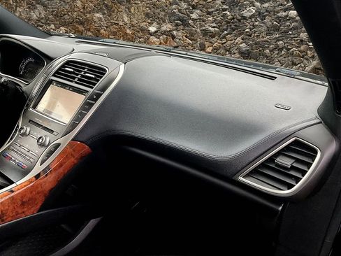 Used 2018 Lincoln MKX Reserve w/ Driver Assistance Package image 15