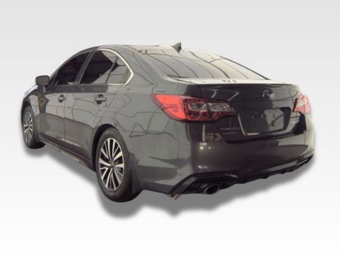 Used 2018 Subaru Legacy 2.5i Premium image 3