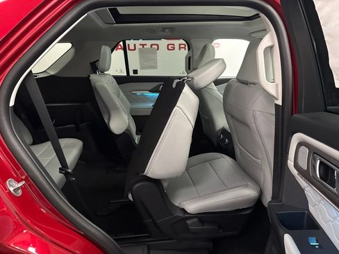 New 2026 Ford Explorer Platinum w/ LUX Leather Package AWD/4WD image 39