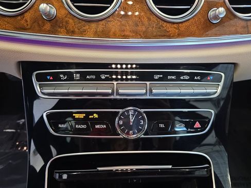 Used 2018 Mercedes-Benz E 300 image 25