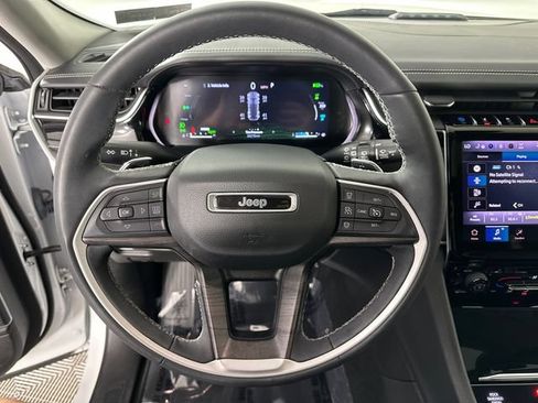 Certified 2022 Jeep Grand Cherokee Limited 4xe AWD/4WD image 25