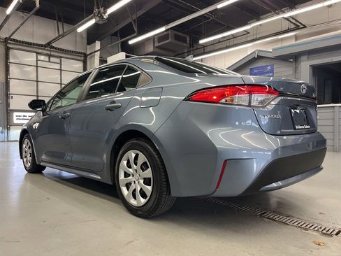 Used 2020 Toyota Corolla LE image 5
