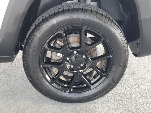 Certified 2020 Jeep Renegade Altitude AWD/4WD image 7
