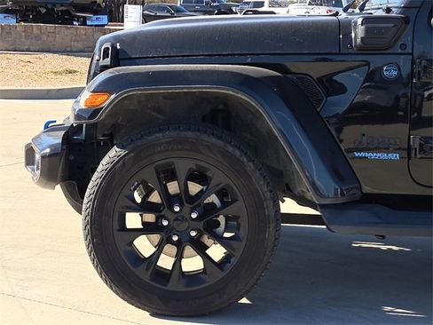 Used 2021 Jeep Wrangler Unlimited Sahara image 15