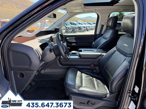 Used 2025 Ford Expedition Max Platinum AWD/4WD image 13