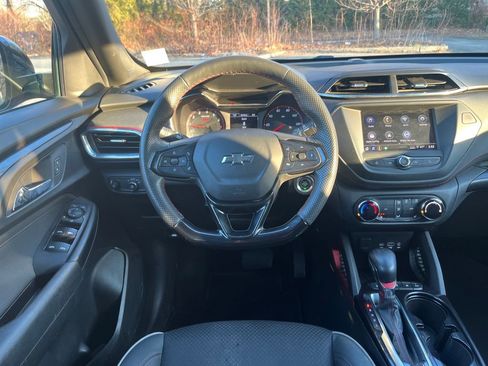 Used 2023 Chevrolet TrailBlazer RS image 21