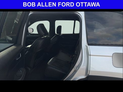 Used 2025 Jeep Grand Cherokee Altitude AWD/4WD image 22