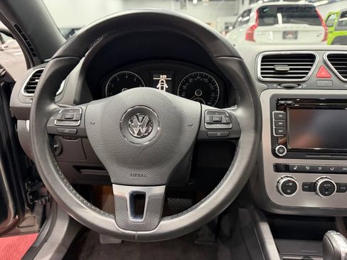 Used 2013 Volkswagen Eos Komfort FWD image 39