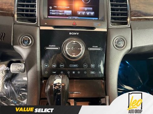 Used 2013 Ford Taurus Limited FWD image 18