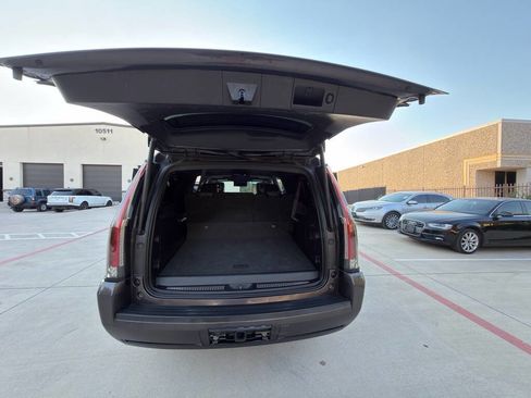 Used 2016 Cadillac Escalade ESV Platinum image 23