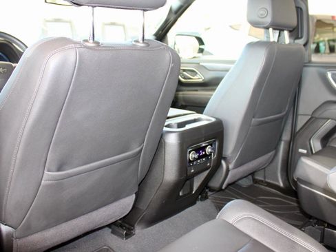 Used 2024 Chevrolet Tahoe Z71 w/ Off-Road Capability Package image 18