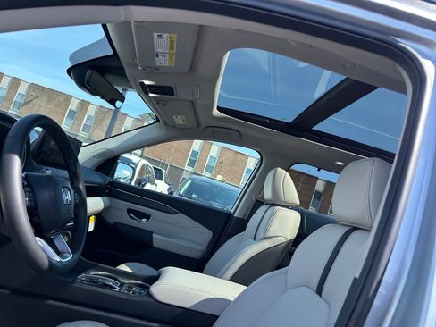 New 2026 Honda Pilot Touring image 24