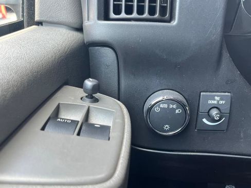 Used 2022 Chevrolet Express 3500 LS image 25