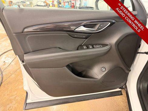 Used 2023 Buick Envision Essence image 12