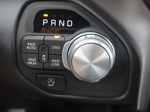 New 2026 RAM 1500 Laramie AWD/4WD image 21