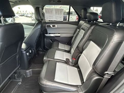 Certified 2022 Ford Explorer XLT w/ Equipment Group 202A image 16