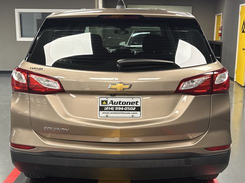 Used 2019 Chevrolet Equinox LS w/ LPO, Floor Liner Package FWD image 5
