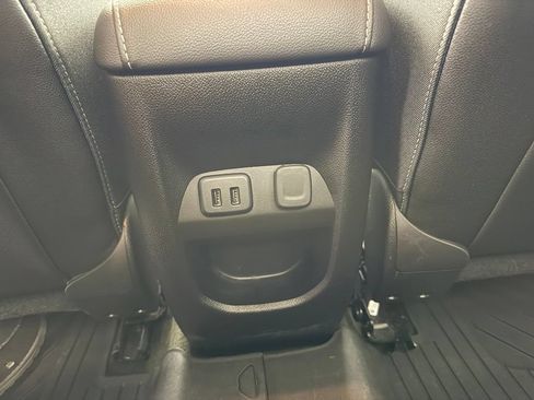 Used 2018 Chevrolet Colorado LT AWD/4WD image 63