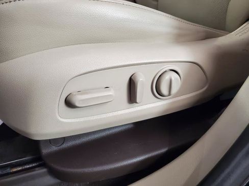 Used 2019 GMC Acadia Denali FWD image 17