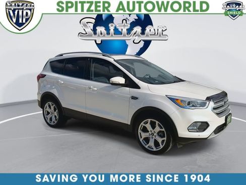 Used 2019 Ford Escape Titanium image 2