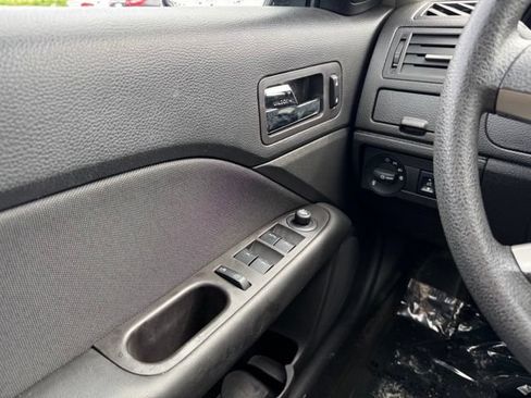 Used 2012 Ford Fusion SE FWD image 24