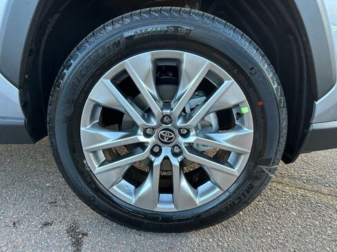 Used 2025 Toyota RAV4 XLE Premium image 35