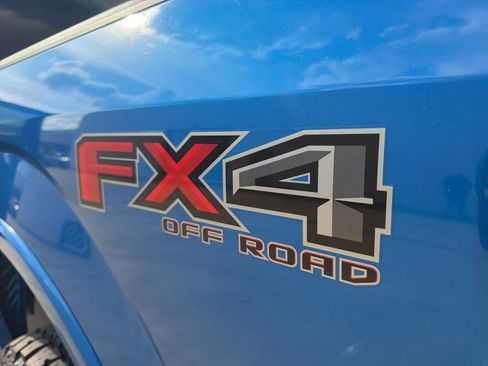 Used 2019 Ford F150 XLT w/ Equipment Group 302A Luxury AWD/4WD image 15